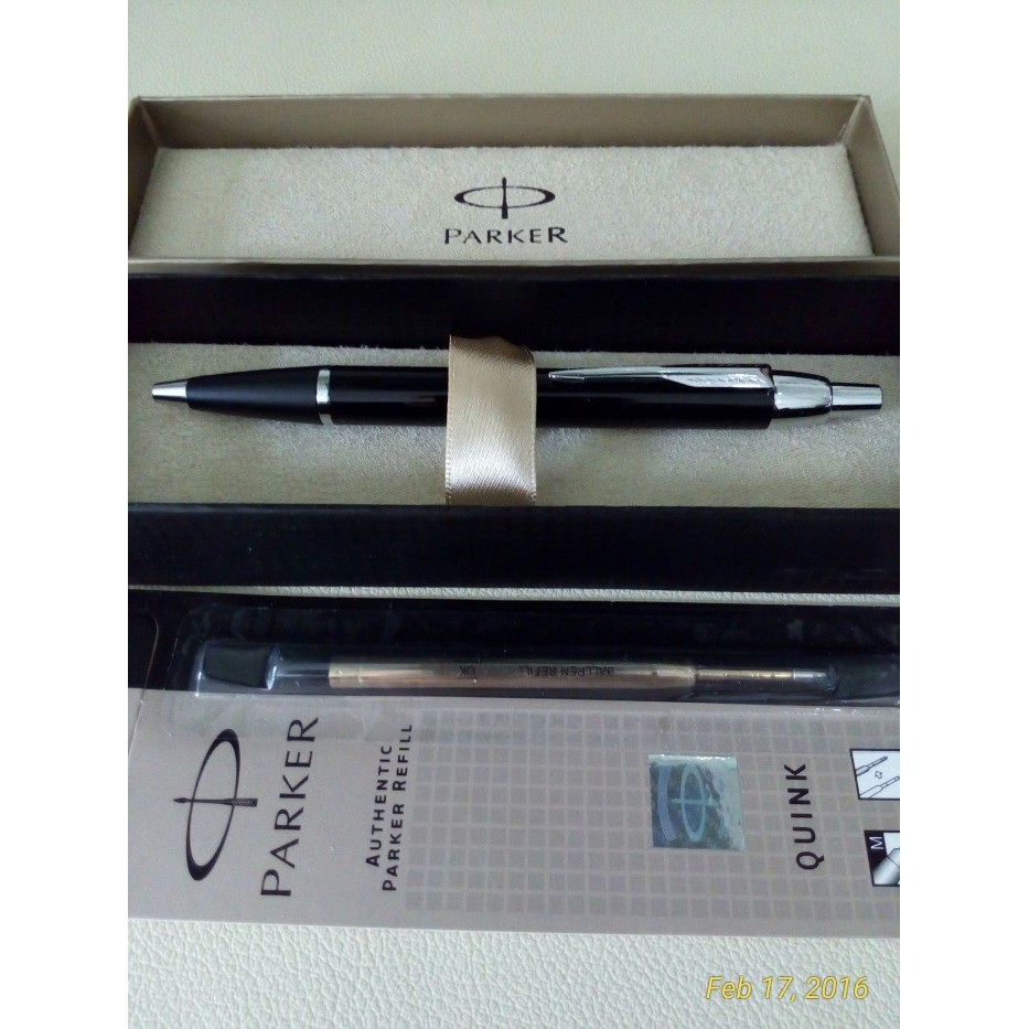 

Ready PAKET 1 KLIK: 1 pcs Parker IM LQ Black CT Ballpoint+ 1 pc Refill BP