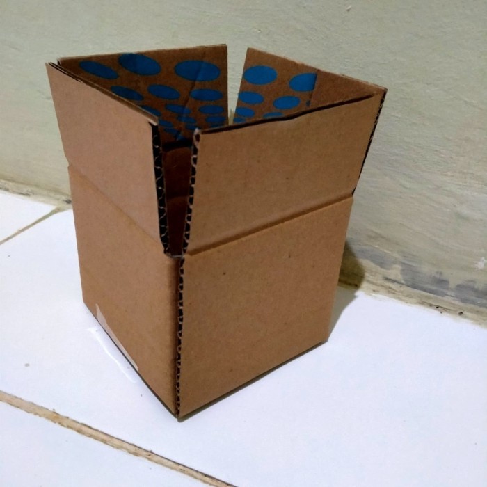 

Kardus Packing Polos 10 cm 10 cm 8 cm