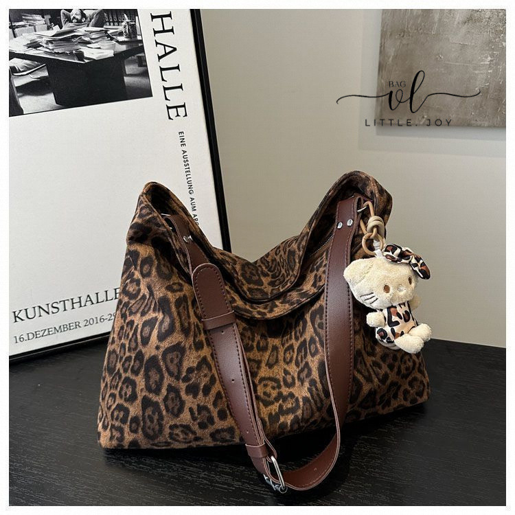 Tas Kapasitas Besar Motif Macan Tutul Tas Selempang Serbaguna Wanita Tas Bucket Bahu Ringan
