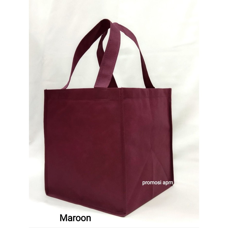 

Tas Spunbond Jahit Ukuran Luar - 38x38xT35 cm untuk box 36x36 cm
