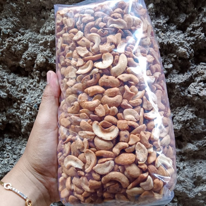 

BERMUTU Kacang Mede Patahan matang 1 kg