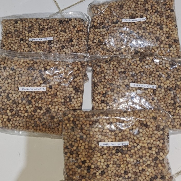 

Lada Putih Butir / 1Kg / Pagar Alam Lampung