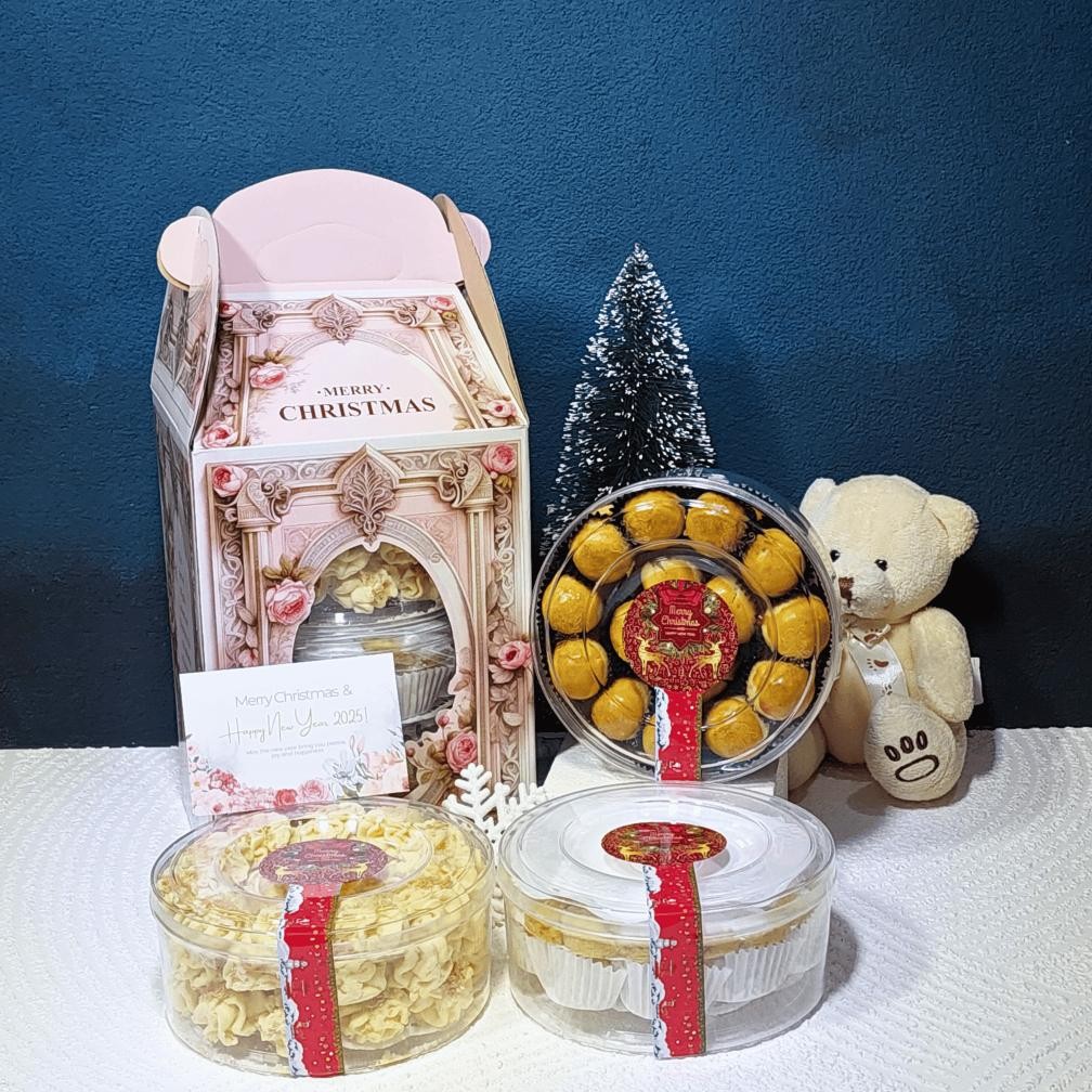 

CR - Hampers Kue Kering Spesial Natal Isi 3 Toples FREE HANG TAG, BOX CHRISTMAS TERLARIS