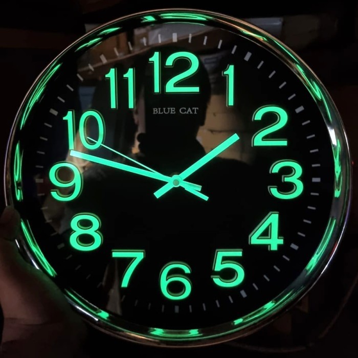 jam dinding glow in the dark blue cat mesin SKP Seiko super silent