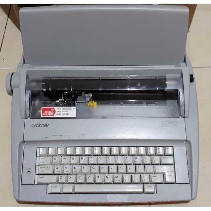 

Mesin Ketik Listrik BROTHER GX6750 - Electronic Typewriter