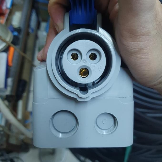 PLUG SOCKET LEGRAND 1PHASE 1P 1PIN 1 P PHASE PIN 16A 16AMPERE