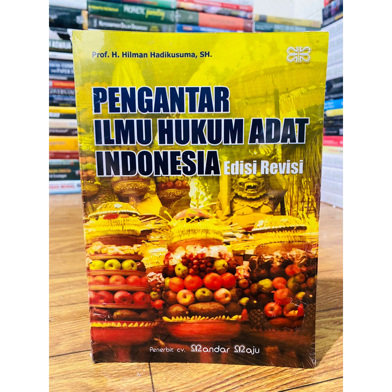 

T.B.S.I. BUKU PENGANTAR ILMU HUKUM ADAT INDONESIA - HILMAN HADIKUSUMA