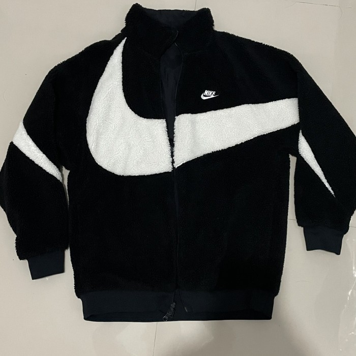 NIKE BIG SWOOSH REVERSIBLE BOA JACKET BLACK WHITE