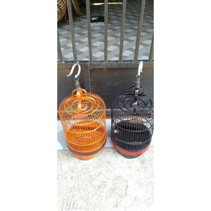 READY SANGKAR CUNGKOK BULAT MATANG SANGKAR KECIL BURUNG PLECI KONIN DIAMETER 27 CM BAHAN FULL BAMBU
