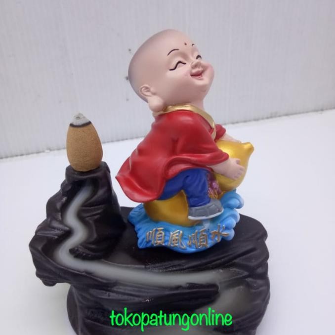 

Ready Little Monk Tempat Bakar Dupa Asap Turun Bawah Holo Terbang
