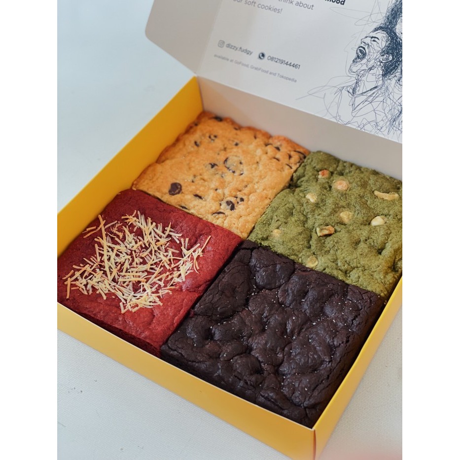 

DIVERSE GIANT COOKIES 1KG / SOFT COOKIES / BIRTHDAY COOKIE BY DIZZY.FU