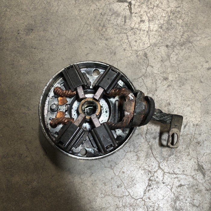 {{{{{{] HOLDER STARTER SUZUKI ERTIGA BEKAS