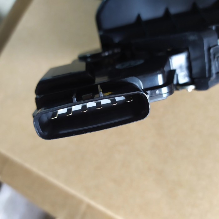 Alarm Mobil Latch Actuator Assy Door Lock Sentral Lock Pintu Depan Hyundai H1 Asli