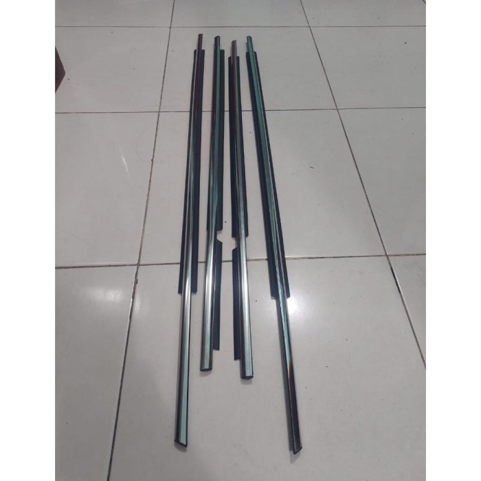 Pelipit/Weather Strip Kaca/List Pelipit Pintu Mobil Jazz Gd-8 Chrome