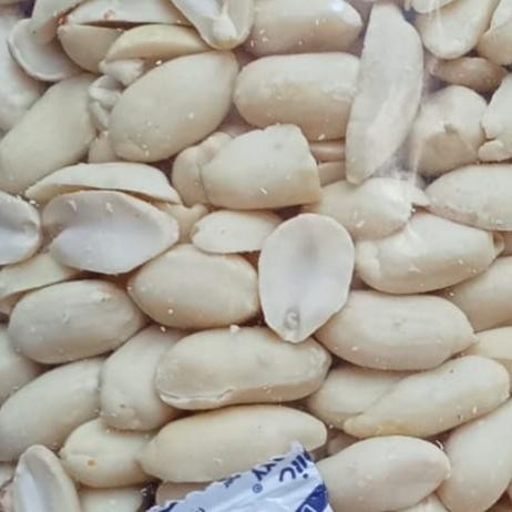 

TERUJI Kacang Tanah Kupas Mentah 25/29 Berat 1kg / 1000gr