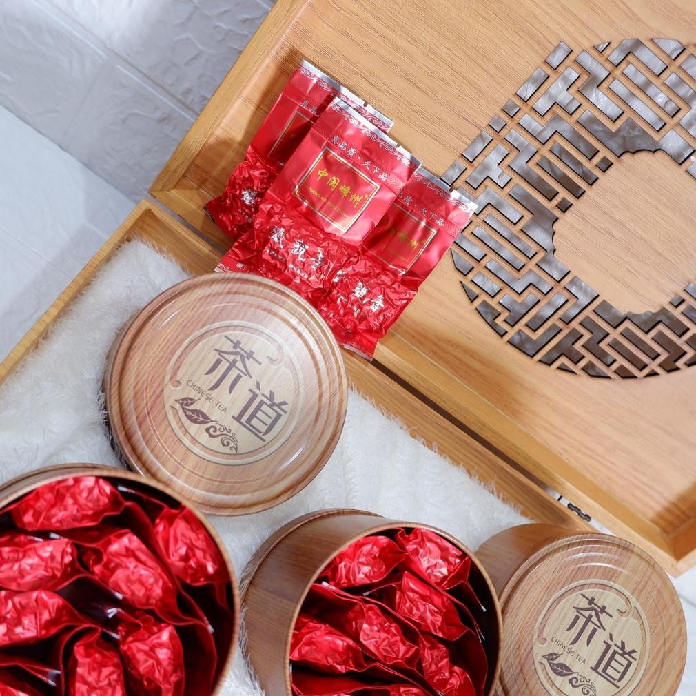 

CR - Imlek Hampers Tahun Baru Imlek Gift Parcel Box New Year Chinese TeaTie Kuan Yin Oo Long TERLARIS