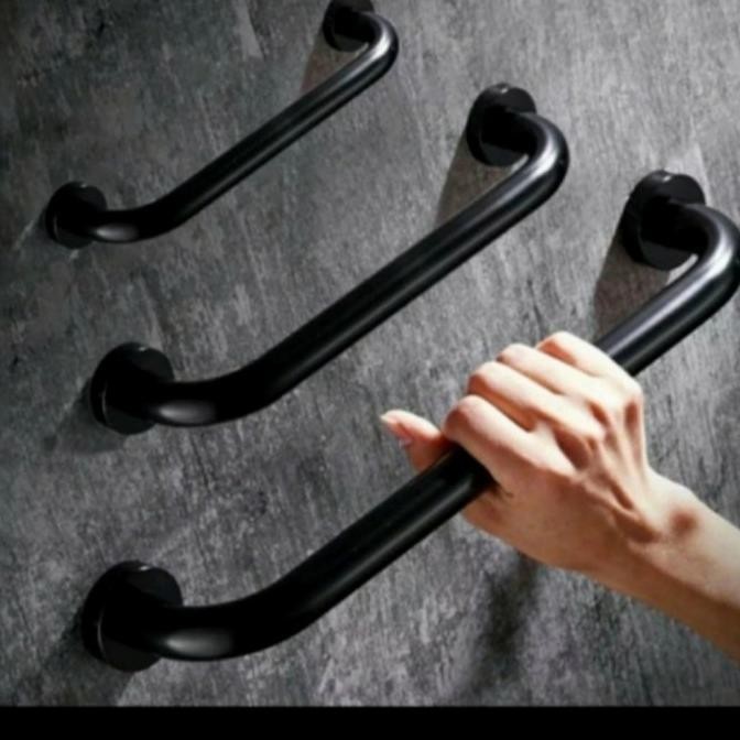 

PROMO PEGANGAN BATHUP KAMAR MANDI HITAM 40 CM