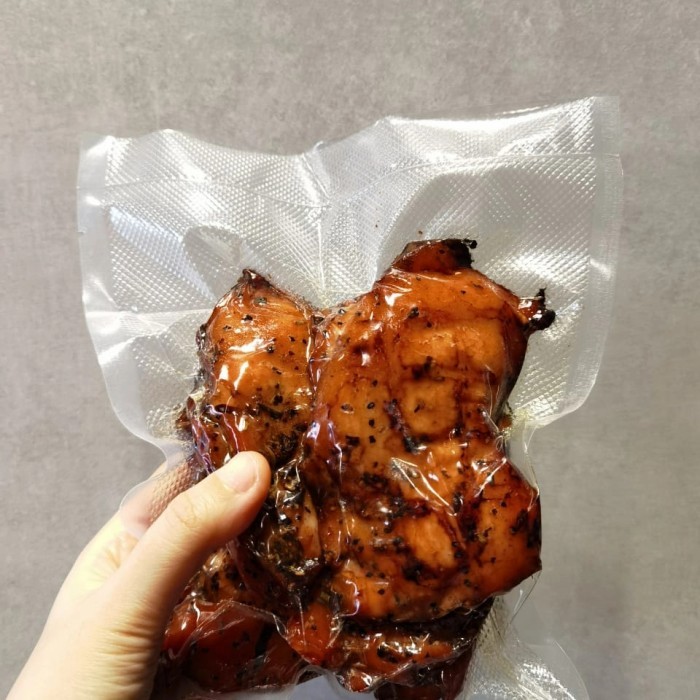 

Smoked Chicken by ItMeatManaya DISKON