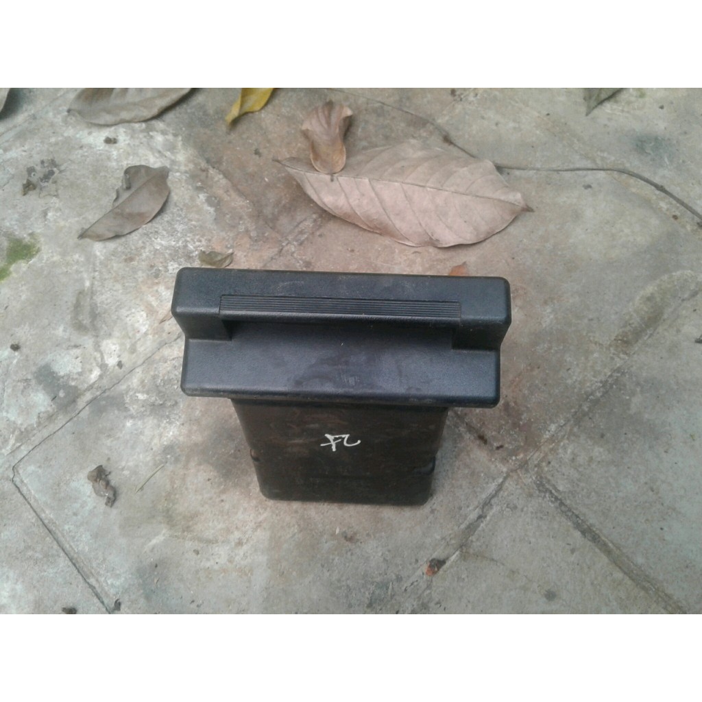 asbak dashboard ford laser gl