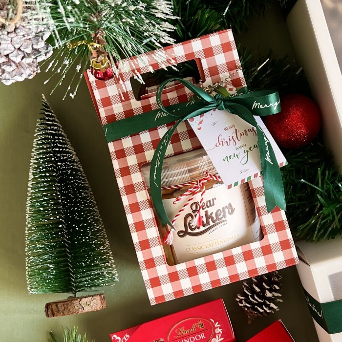 

Snow Package - Christmas Hampers - Dear Lekkers