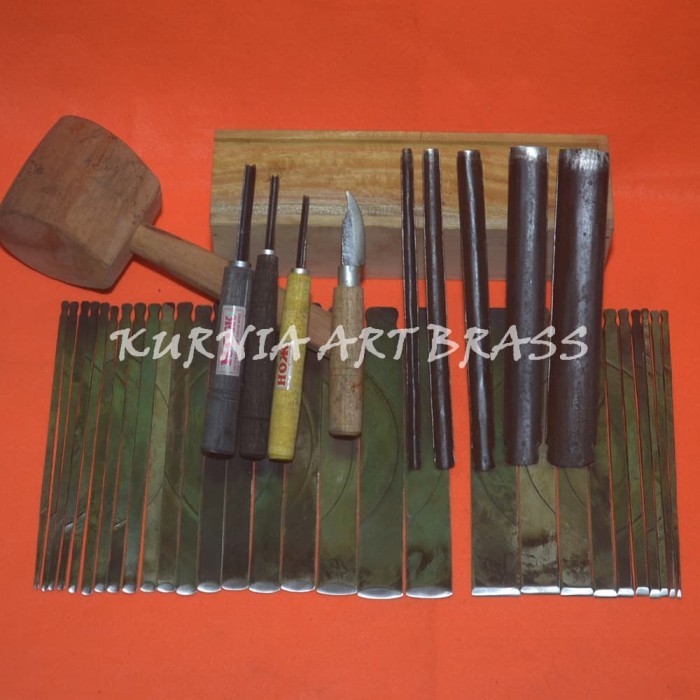 

pahat ukir 1 set lengkap plus pisau raut bahan baja berkualitas