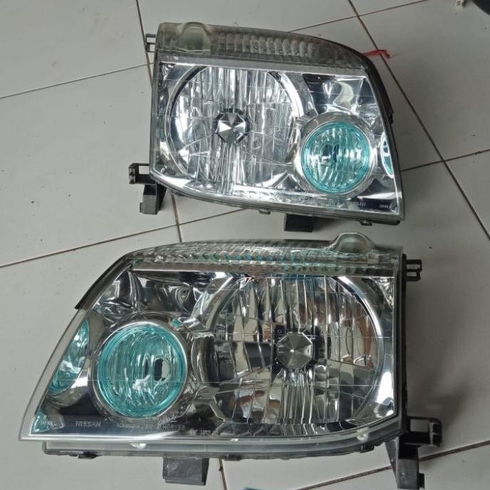 Headlamp Nissan Xtrail T30