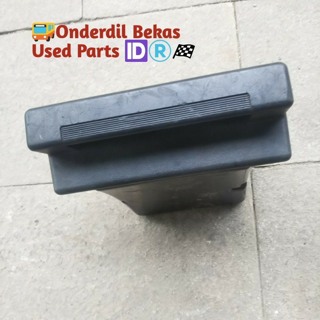 asbak dashboard ford laser gl 1992