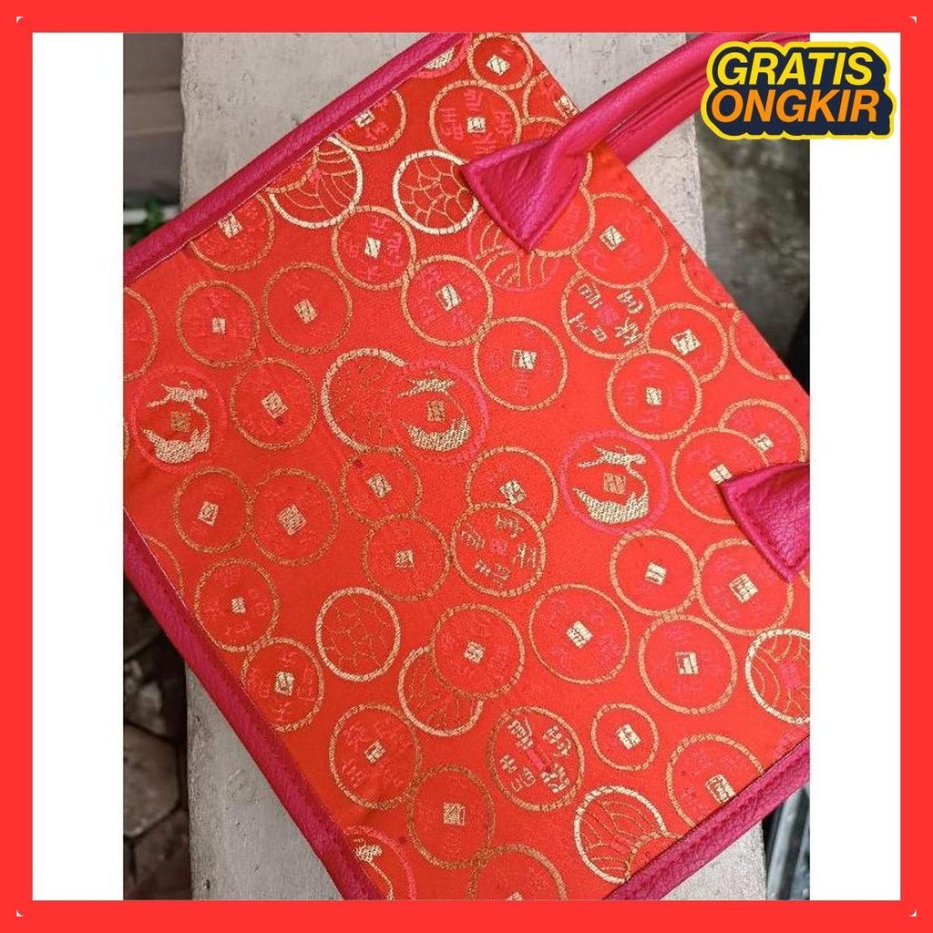 

Hampers Mika Parcel Imlek Cny Sincia Kado Souvenir Imlek Sangjit Lebaran Tas Cheongsam Premium Instant
