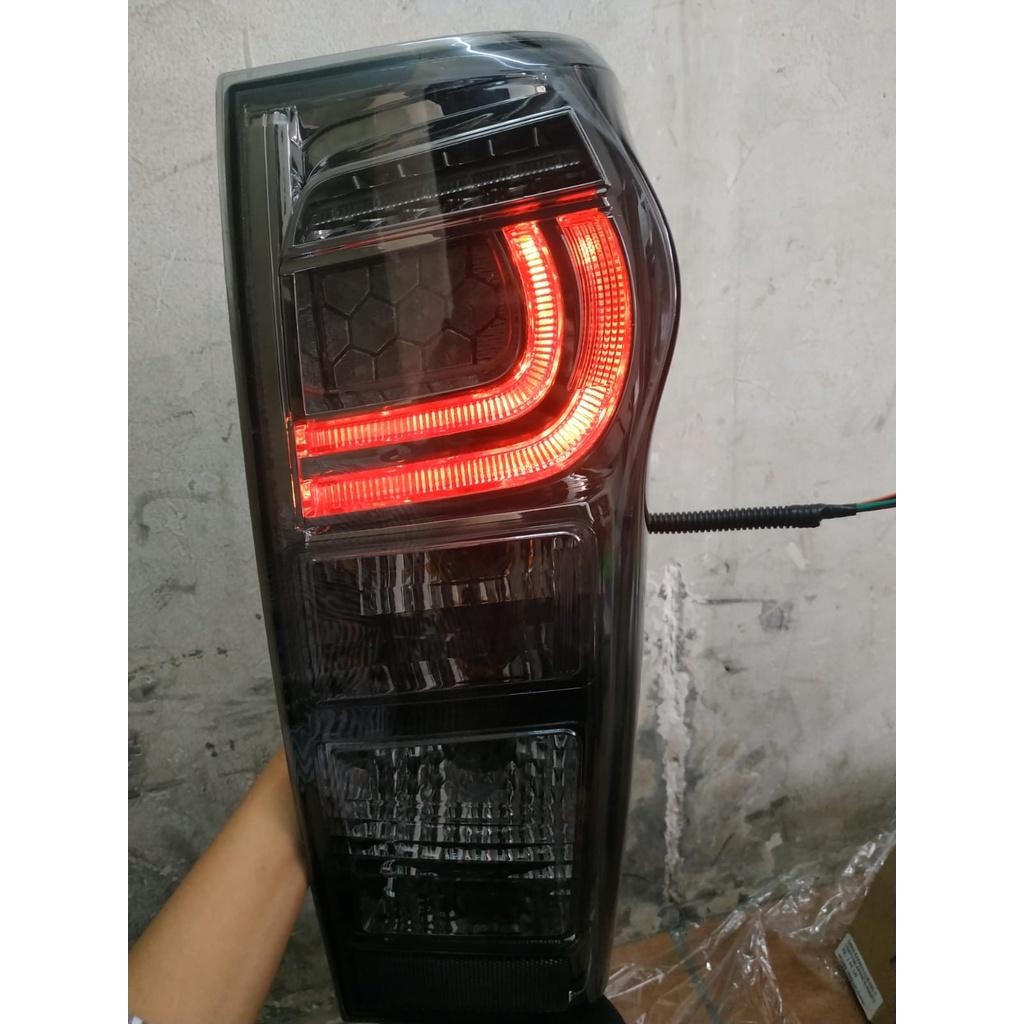 Stoplamp Isuzu Dmax 2015-17 Led Smoke