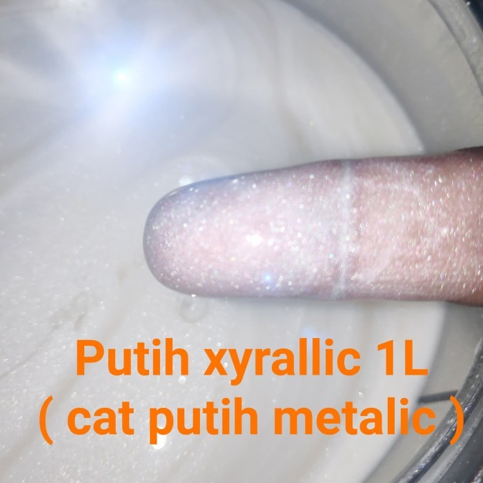 TERLARIS cat putih xyrallic xyralic xerallic xeralic white 1L Cat pu