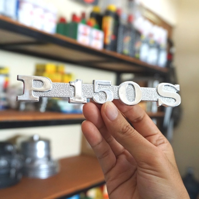 %$%$%$%$] Emblem Vespa P150S Standar