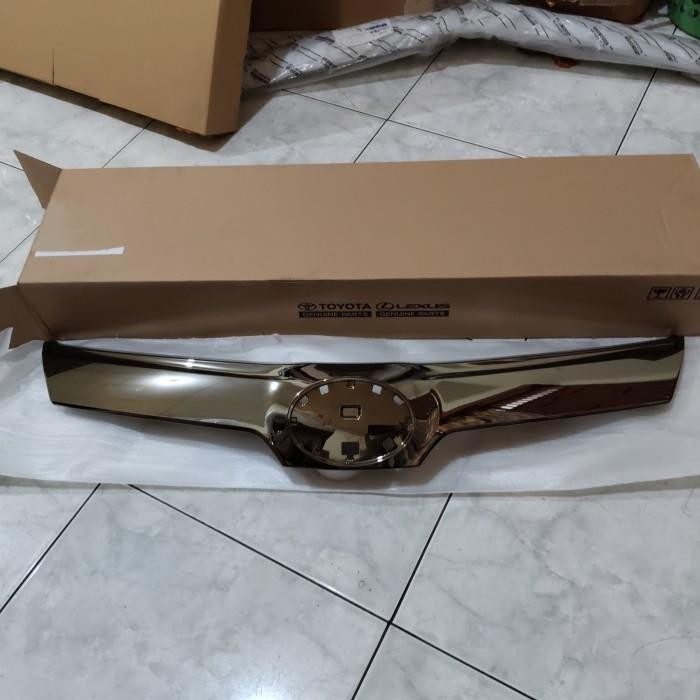 Lis List Grill Grille Radiator Depan Avanza Veloz 2019 2020 2021 Ori Black Chrome New 100 % Original