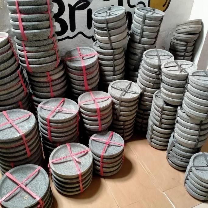 

Cobek Batu Asli Termurah Uk 24 Cm dan Ulekan SM88
