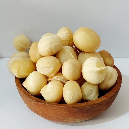 

Macadamia nut roasted / kacang macadamia panggang