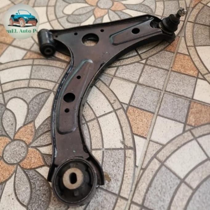 Lower arm sayap kanan Toyota New Avanza Veloz  48068-BZ160 ORI