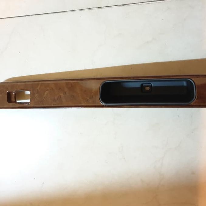 Cover Tutup Power Window Panel Wood Belakang Kiri Asli Mitsubishi Kuda Original Ori