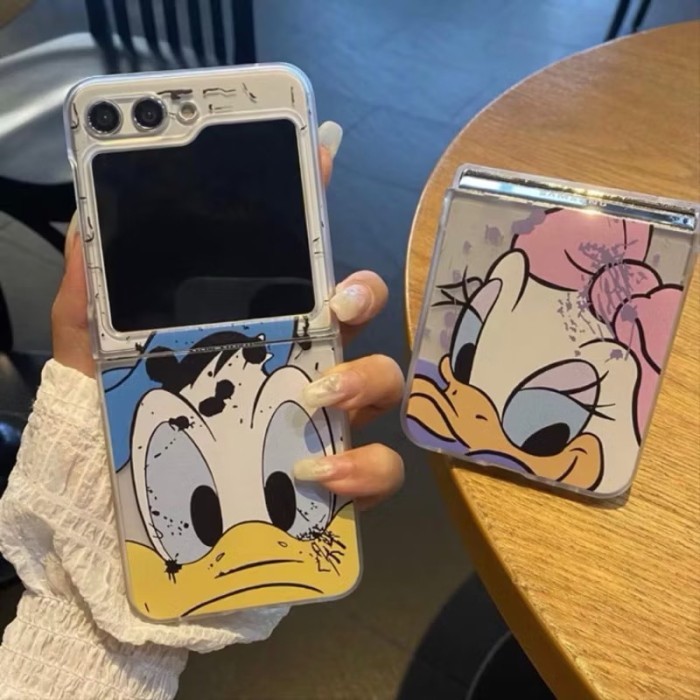 

SALE TERLARIS PHONE CASE Z FLIP 3 ZFLIP4 ZFLIP5 ZFLIP6 DONALD DUCK DAISY READYY