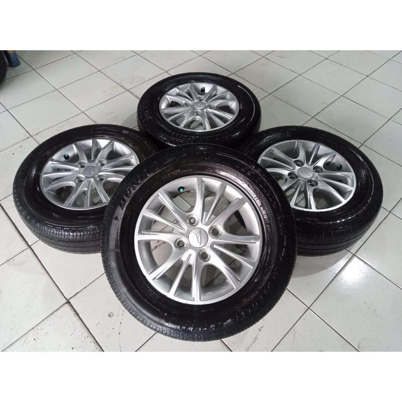 Velg Bekas Mobil Daihatsu Xenia Ring 14 Pcd 4X114 Lebar 5 Et 45 Ban Dunlop 185 70 R14 Avanza Xenia C
