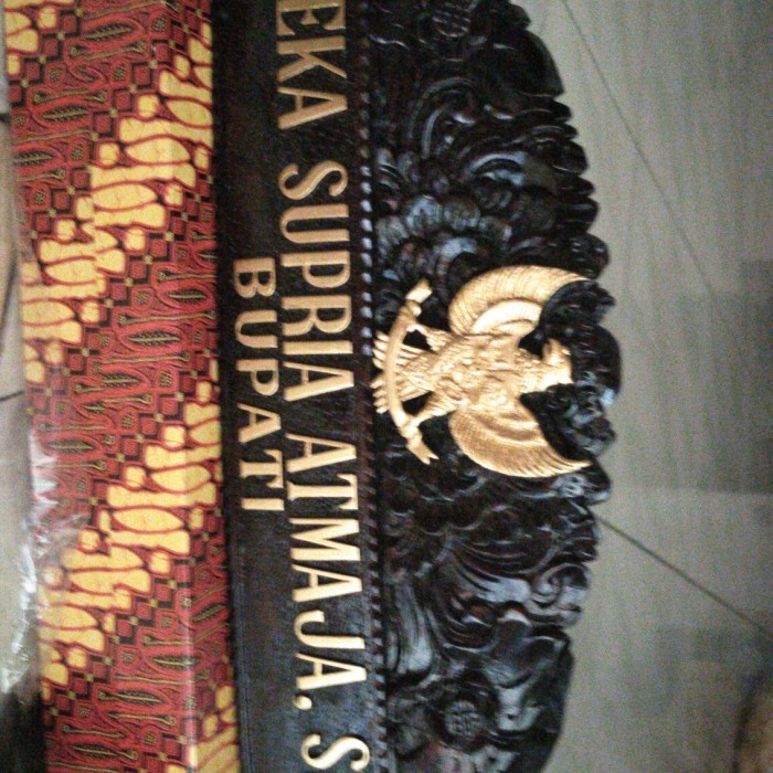 

papan nama kayu meja ukir
