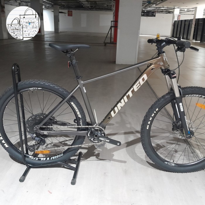 sepeda gunung mtb clovis 6.10