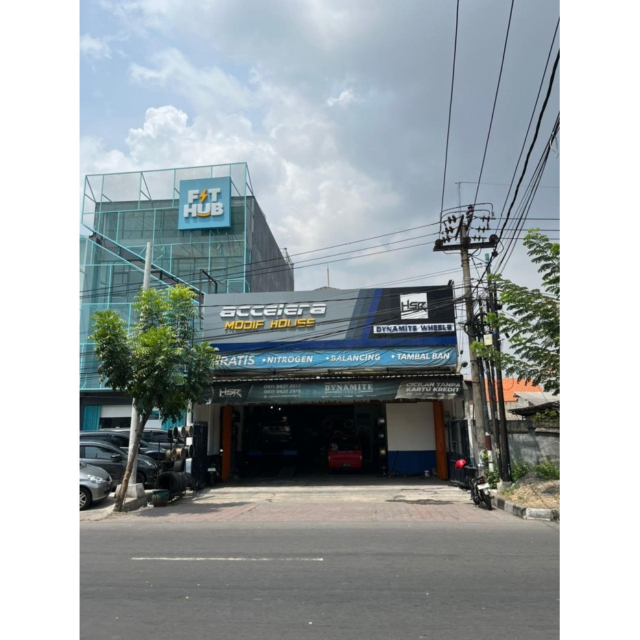 Pelek Mobil Hsr Celtic Ring 15 Hole 5X114.3 Lebar 7/8 Clasic R15 Hsr