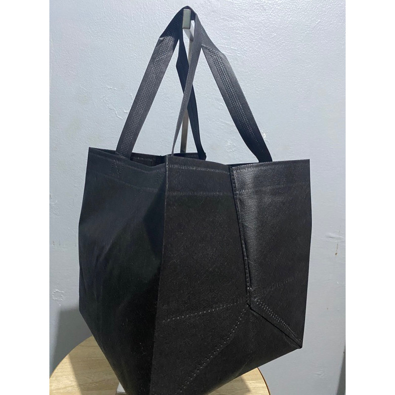 

(1 Pack = 60 Pcs) Goodie Bag Tas Hajatan 22X22 Cm Tinggi 28 Cm/ Tas Nasi Box / Tas Spunbond / Tas