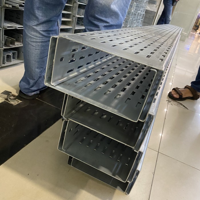 

TERBARU! Kabel Tray Cable Tray 20x10 / 200x100mm / Type C / Tipe C