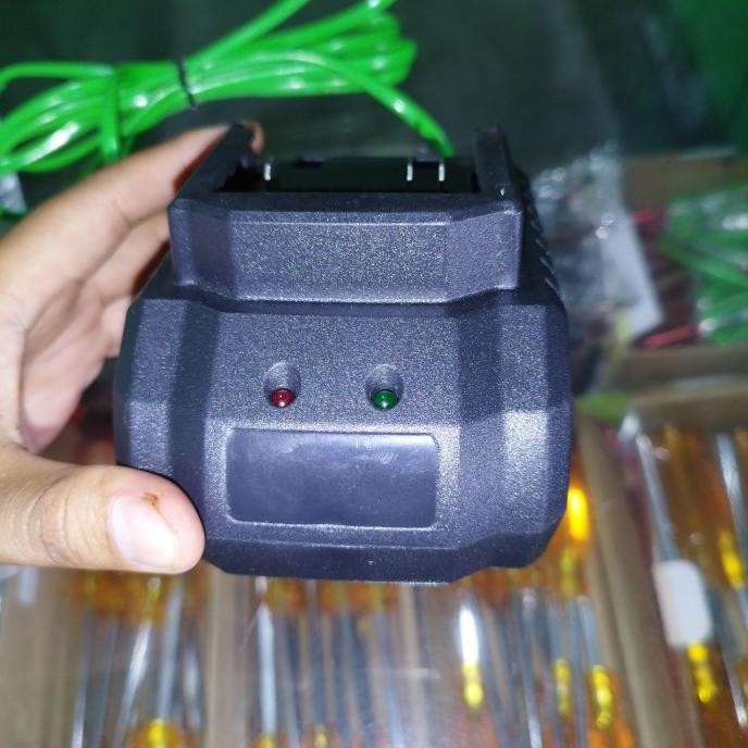 Dock charger baterai bor ryu 20v termurah terlaris