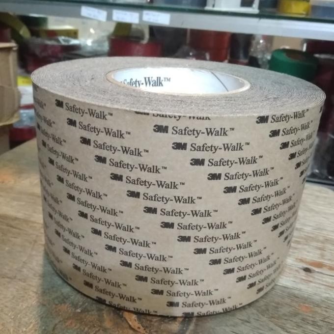 

3M LAKBAN SAFETY WALK ANTI SLIP 610 4 INCI X 18MTR ASLI