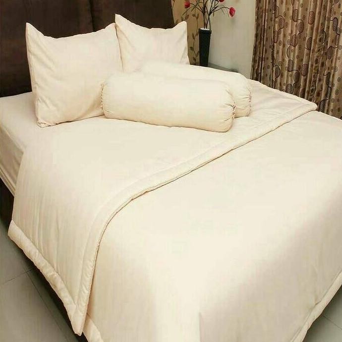 Sprei Polos Rosewell Cream 180X200