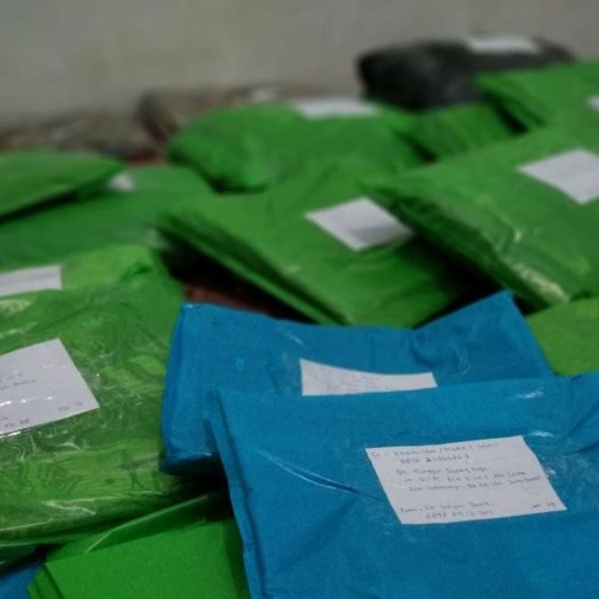 || Best seller  ~`~ MOTIF WAYANG PRADA BAJU BATIK COUPLE KELUARGA BATIK SARIMBIT ||~~~