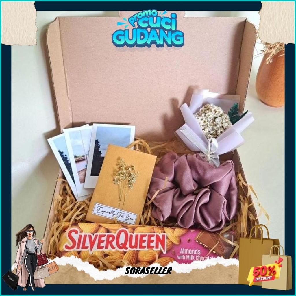 

Snack Box / Gift Box / Hampers Birthday/Ulang Tahun Wisuda Kompre Anniversary Gift Custom Bisa Cod