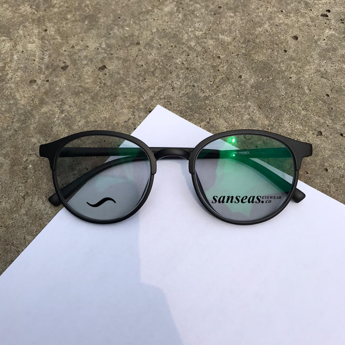 KACAMATA PHOTOCROMIC PRIA BULAT OVAL LENSA ANTI RADIASI HITAM DOFF