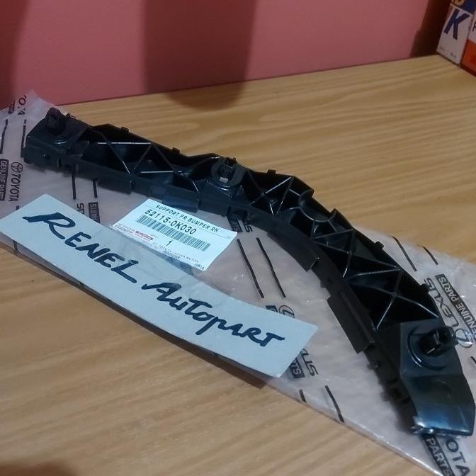 Braket bemper depan Toyota innova 2005-2010 Original